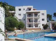 Foto van Appartementen Los Pinares de Benet in Santa Eulalia